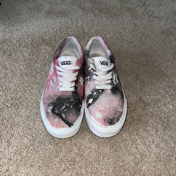Custom vans - Picture 3 of 3